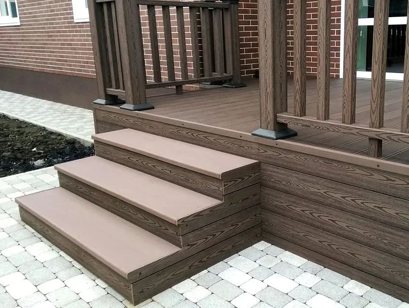 Ступени из ДПК