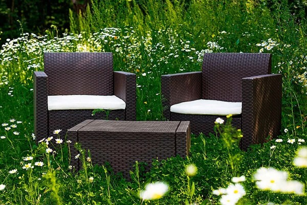 B:rattan Nebraska Terrace