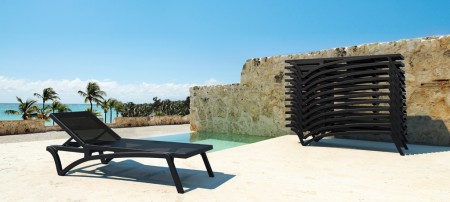 Шезлонг-лежак пластиковый Siesta Contract Pacific, черный фото Шезлонг-лежак пластиковый Siesta Contract Pacific, черный фото
